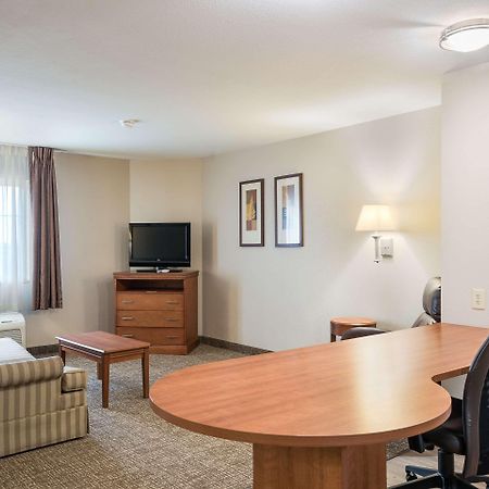 Suburban Extended Stay Hotel Waterloo - Cedar Falls - Cedar Valley Bagian luar foto